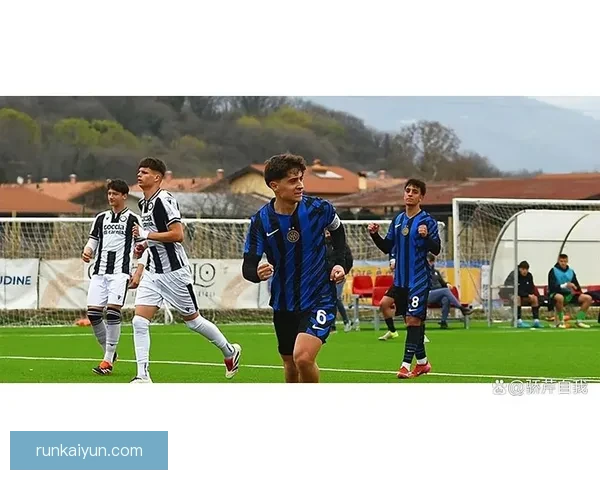 根特青训再创辉煌，新一代足球才俊崭露头角，助力球队未来发展值得关注。