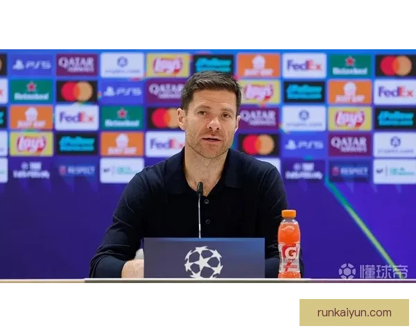 阿隆索教练潜力评估显示其战术思维和球队管理能力值得关注